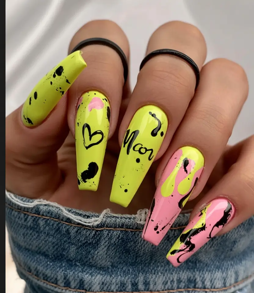 summer nail art ideas 2025+Graffiti Drips & Pop Art Doodles